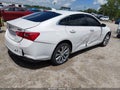 2018 Chevrolet Malibu — photo 4 of 15 | VIN 1G1ZE5SX1JF257143