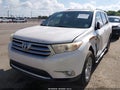 Photo 2 of 16 — 2012 Toyota Highlander