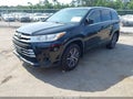 2017 Toyota Highlander — photo 2 of 21 | VIN 5TDJZRFH9HS381559
