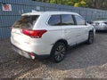 2019 Mitsubishi Outlander — photo 4 of 18 | VIN JA4JZ4AX3KZ001553
