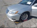 Photo 6 of 16 — 2011 Chrysler 200