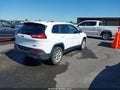 2017 Jeep Cherokee — photo 4 of 17 | VIN 1C4PJMCB2HW567643