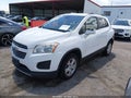 2016 Chevrolet Trax — photo 2 of 14 | VIN 3GNCJPSB5GL130300
