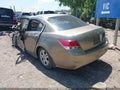 2009 Honda Accord — photo 3 of 15 | VIN 1HGCP26449A008397