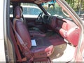 1999 Chevrolet Suburban 2500 — photo 5 of 11 | VIN 1GNGK26R2XJ470343