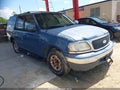 2000 Ford Expedition — photo 1 of 11 | VIN 1FMRU1560YLC29489