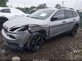 2016 Jeep Cherokee — photo 2 of 17 | VIN 1C4PJLAB6GW346705