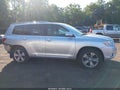 Photo 13 of 16 — 2009 Toyota Highlander