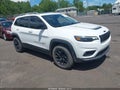 Photo 1 of 19 — 2022 Jeep Cherokee
