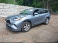 Photo 2 of 16 — 2020 Toyota Highlander