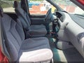 2000 Dodge Grand Caravan — photo 5 of 11 | VIN 2B4GP44G3YR568542