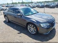 2019 Chrysler 300 — photo 1 of 12 | VIN 2C3CCAAG1KH760852