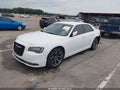 2019 Chrysler 300 — photo 2 of 16 | VIN 2C3CCABG7KH537925