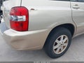 Photo 12 of 12 — 2005 Toyota Highlander