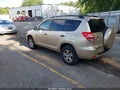Photo 3 of 16 — 2010 Toyota RAV4
