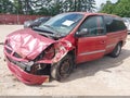 2001 Dodge Grand Caravan — photo 2 of 17 | VIN 2B4GP44G21R118581