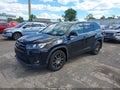 Photo 2 of 21 — 2017 Toyota Highlander