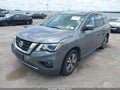Photo 2 of 17 — 2017 Nissan Pathfinder