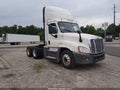 Photo 1 of 20 — 2016 Freightliner Cascadia 125