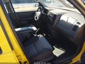 Photo 5 of 16 — 2003 Ford Escape
