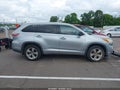 Photo 14 of 21 — 2015 Toyota Highlander