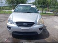 Photo 11 of 15 — 2009 Kia Rondo