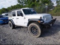 Photo 1 of 17 — 2019 Jeep Wrangler Unlimited