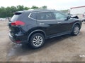 2017 Nissan Rogue — photo 4 of 16 | VIN KNMAT2MV5HP611965