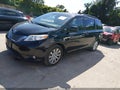 Photo 2 of 17 — 2017 Toyota Sienna