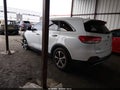 2017 Kia Sorento — photo 3 of 10 | VIN 5XYPH4A50HG316254