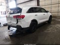 2016 Kia Sorento — photo 4 of 17 | VIN 5XYPG4A32GG161674