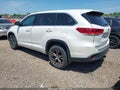 2018 Toyota Highlander — photo 3 of 19 | VIN 5TDBZRFH3JS893134