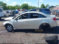 Photo 14 of 17 — 2015 Chevrolet Cruze