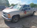 1998 Chevrolet C/K 1500 — photo 2 of 12 | VIN 1GCEC19M3WE225677
