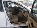 2004 Honda Accord — photo 5 of 17 | VIN 1HGCM56844A091903