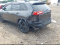 Photo 6 of 16 — 2017 Jeep Cherokee