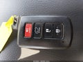 Photo 11 of 17 — 2015 Toyota Highlander