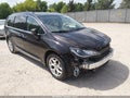 2017 Chrysler Pacifica — photo 1 of 19 | VIN 2C4RC1BG7HR756750