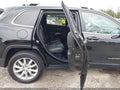 Photo 8 of 18 — 2017 Jeep Cherokee