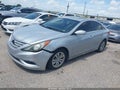 2011 Hyundai Sonata — photo 2 of 11 | VIN 5NPEB4AC1BH096968