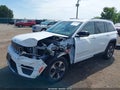 2022 Jeep Grand Cherokee — photo 2 of 17 | VIN 1C4RJYB69N8715100