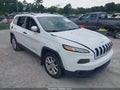 2018 Jeep Cherokee — photo 1 of 16 | VIN 1C4PJLCB0JD612011