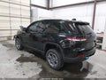 2022 Jeep Grand Cherokee — photo 3 of 18 | VIN 1C4RJYC66N8748571