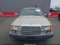 1992 Mercedes-Benz 400 — photo 6 of 11 | VIN WDBEA34E7NB659651