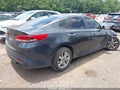 2017 Kia Optima — photo 4 of 16 | VIN 5XXGT4L35HG170951