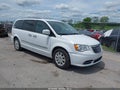 Photo 1 of 17 — 2016 Chrysler Town & Country