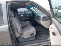 Photo 5 of 17 — 2001 Chevrolet Tahoe