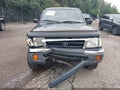 2000 Toyota Tacoma — photo 6 of 11 | VIN 5TEWM72N7YZ688204