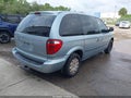 2003 Chrysler Voyager — photo 4 of 11 | VIN 1C4GJ45353B197357