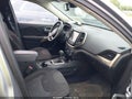 2017 Jeep Cherokee — photo 5 of 16 | VIN 1C4PJMCSXHW636160